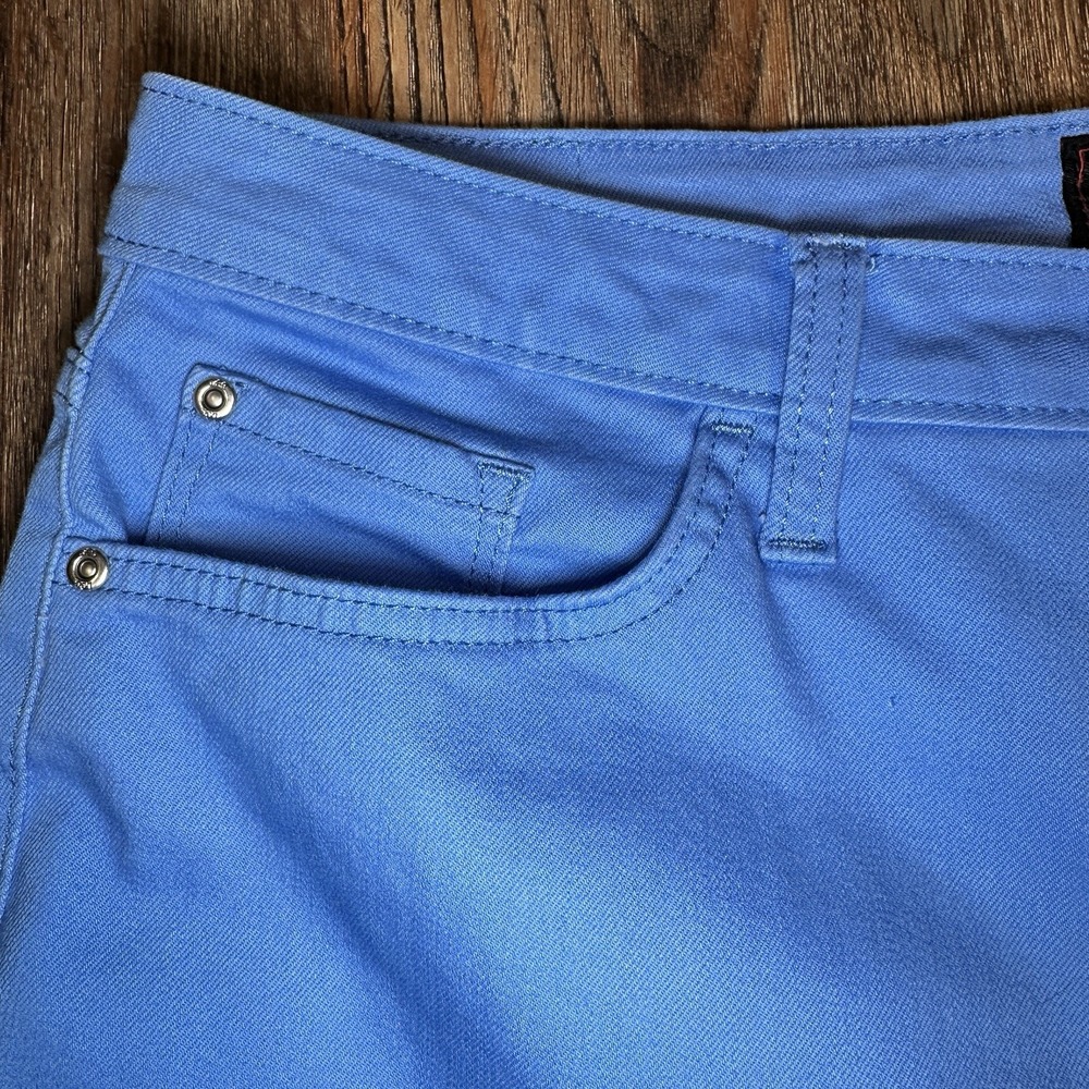 Lee Womens Bermuda Shorts 12 Medium Cornflower Blue Stretch Mid Rise Casual - Picture 2 of 11